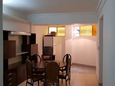 Almirante brown 1900, Piso 1