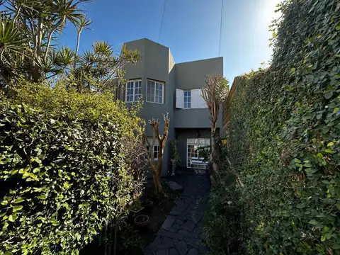 PH en venta en La Plata