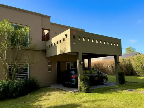 casa quinta en venta en lujan barrio abierto las casuarinas sin expensas