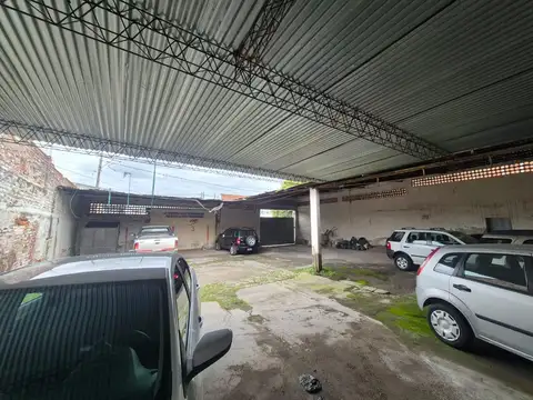 San Felipe y Santiago 700