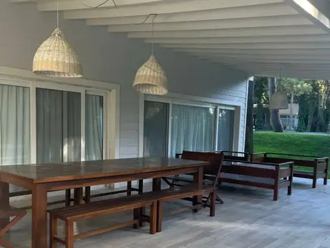 Casa en Venta en Pinamar, USD 440.000