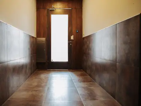 Alquiler Oficina Moreno 878 piso exclusivo 150 m2 frente sin balcon