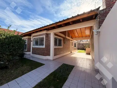 En Venta | Casa de 3 Dormitorios | Apto Credito | Barrio Hunter | Plottier