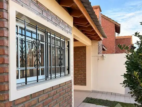 Casa en Venta en Plottier, USD 193.000