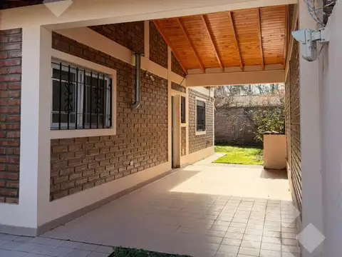 Casa 3 ambientes con 1 baño