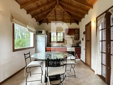 Casa 2 ambientes con 1 baño