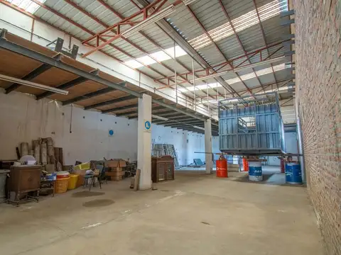 Galpón en Venta en Villa Gobernador Galvez, Rosario