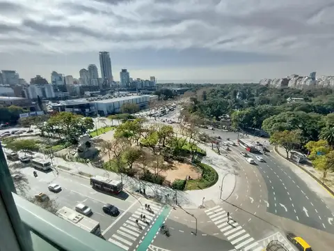 Excepcional vista panoramica, a Plaza italia y Rio de la Plata , incluye un depto de 4 ambientes con Dependencia.