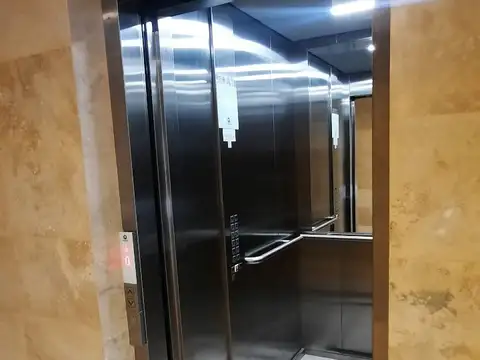 Departamento en Venta en Parque Chacabuco, USD 107.000