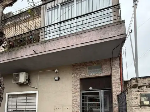 PH en venta de 2 dormitorios en Merlo