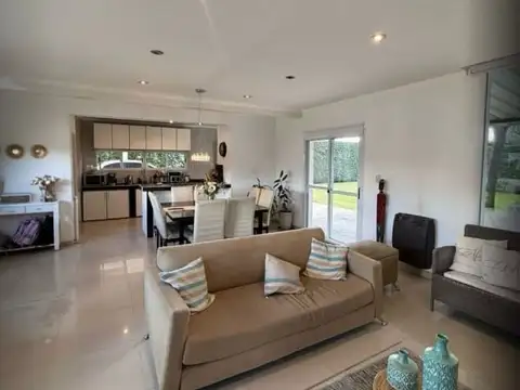 Casa en Venta en Juana Koslay, USD 220.000