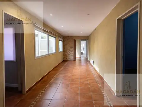 Casa 7 ambientes con 3 baños