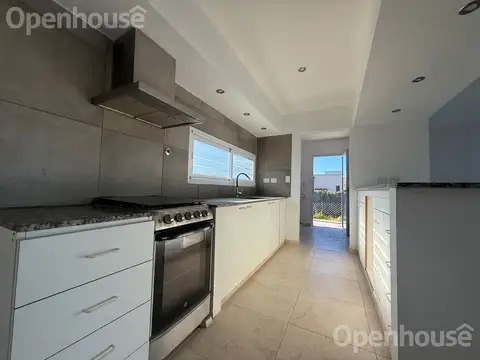Casa 6 ambientes con 3 baños