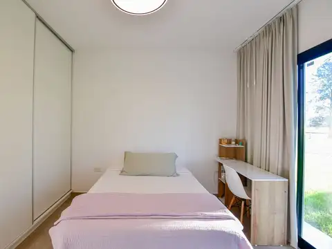 Casa en Venta con 4 cocheras