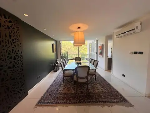 Departamento en Venta con 3 cocheras