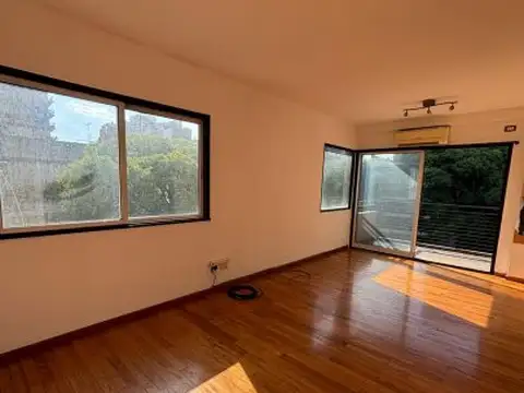 2 Ambientes Amplio y Luminoso en Av Pedro Goyena – Orientación Norte