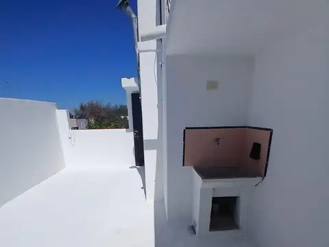 1 Dormitorio en Alquiler con Amplia Terraza Propia  Sin Expensas  B Los Naranjos