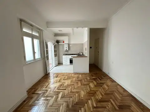 Depto Tipo Casa en Venta en Caballito Sur, USD 119.000
