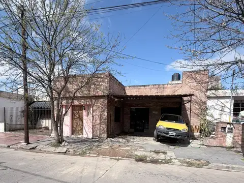 VENTA  CASA FLYPPING EN ALTOS VELEZ SARSFIELD