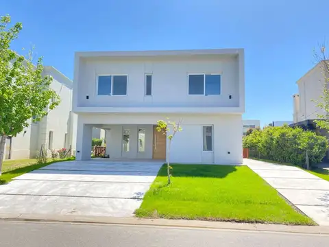 CASA ALQUILER 5 AMBIENTES LAS TIPAS NORDELTA