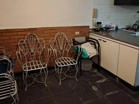 GUEVARA 200 - CHACARITA - CASA EN ESQ.,COMERCIAL o VIVIENDA.