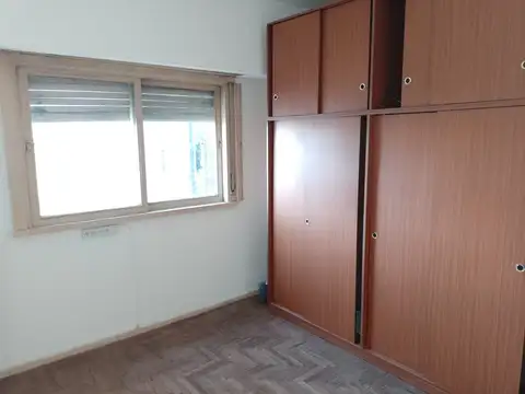 Excelente departamento en VENTA 2 ambientes c/balcon. Excelente estado. Amplio y super luminoso