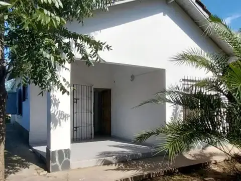 CASA EN BENAVIDEZ