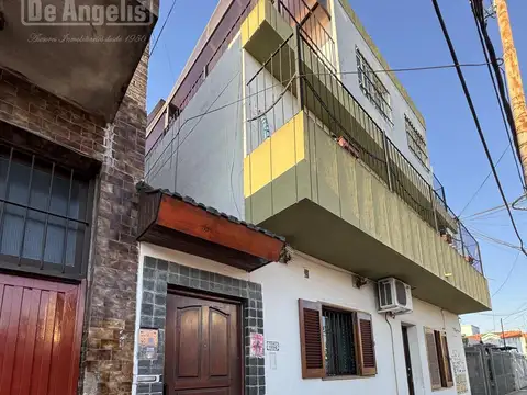 Depto Tipo Casa en Alquiler de 3 ambientes