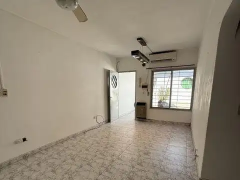 Depto Tipo Casa en Alquiler en Barrio Marina, $ 700.000