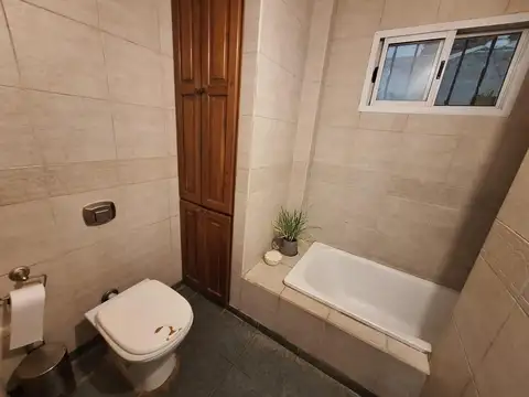 Casa 4 ambientes con 1 baño