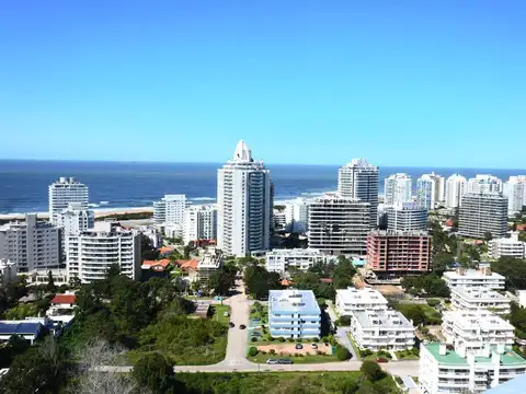 Departamento 4 ambientes con 3 baños