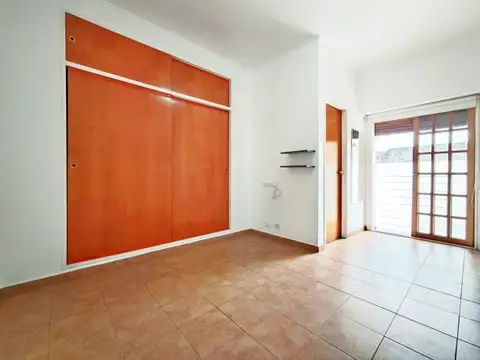 Depto Tipo Casa 2 ambientes con 1 baño