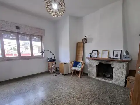 Depto Tipo Casa 5 ambientes con 1 baño