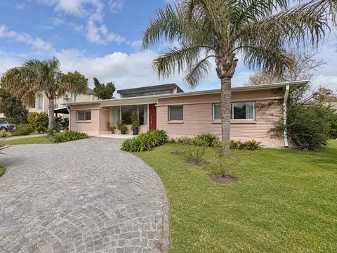 Casa en venta en Barrio Privado El Aromo, Loma Verde, Escobar. Apto credito!