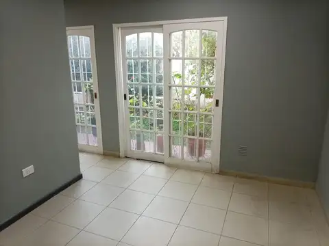 Local en Alquiler en Barrio Tres Cerritos, $ 1.100.000
