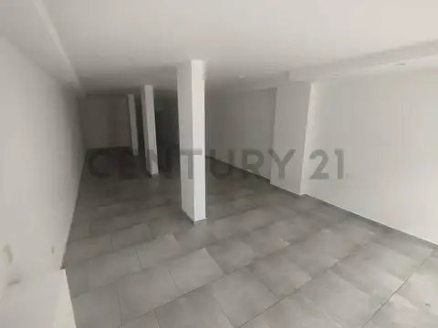 Santa Rosa 1000, Piso 0