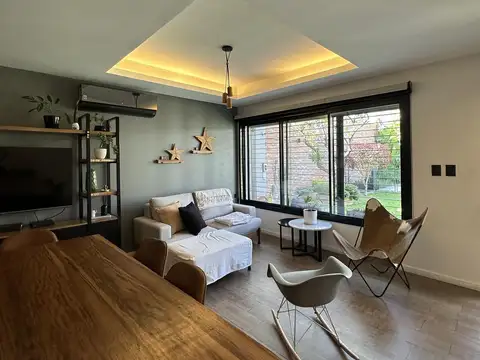 VENTA CASA 2 DORMITORIOS 2 BAÑOS JARDIN Y PILETA EN ZONA SUR