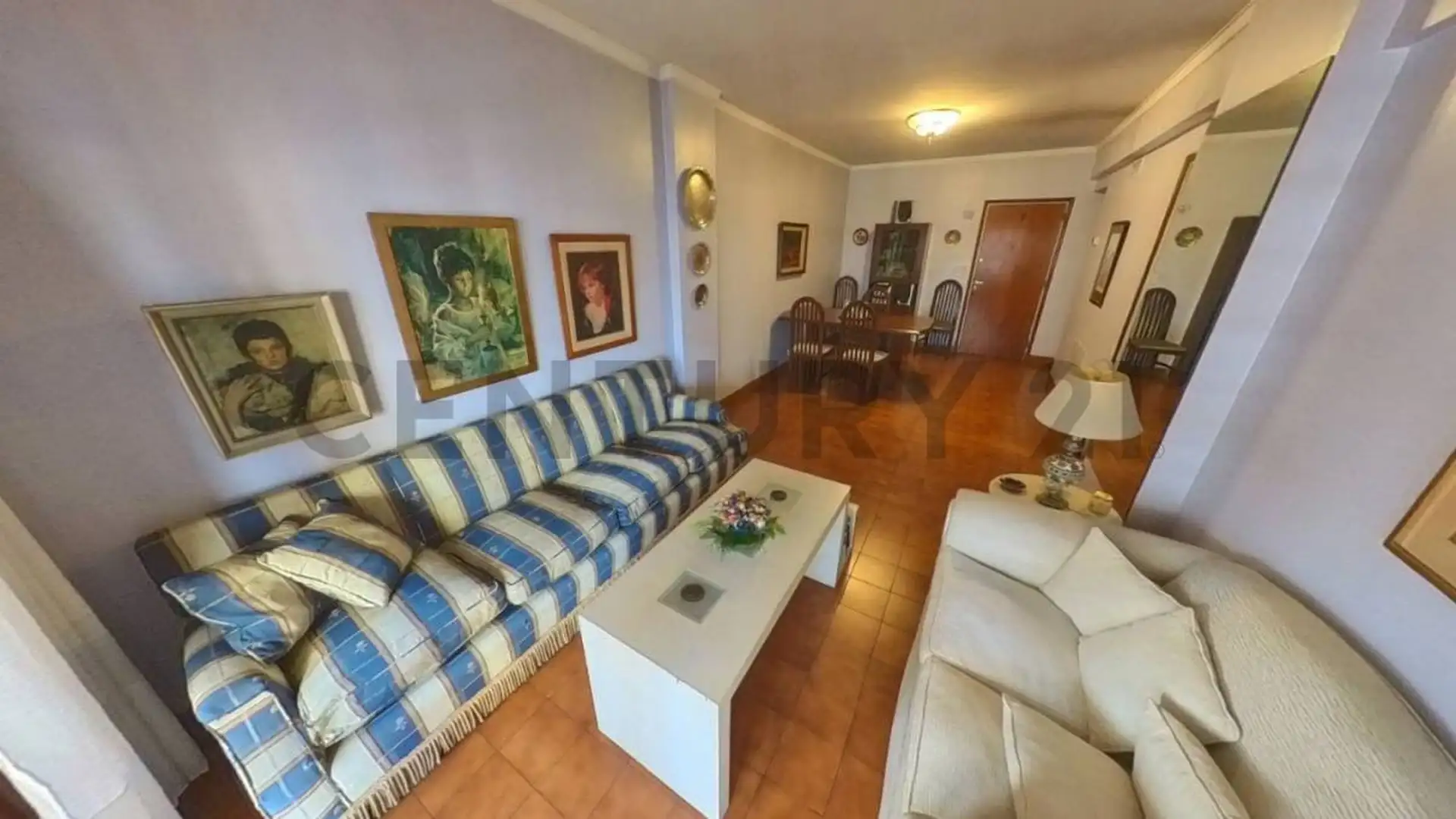 Departamento 5 ambientes a la calle con cochera Plaza Mitre