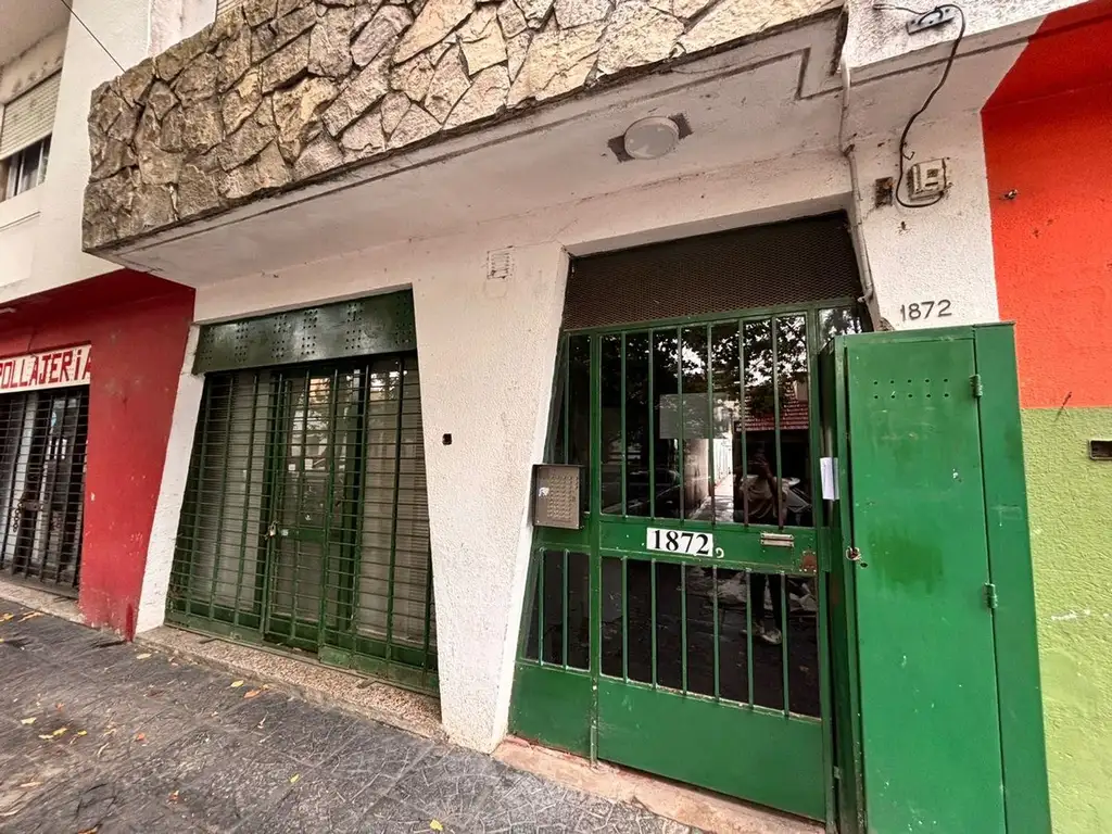 calle 6 e/70 y 71 1800