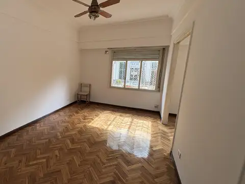 Depto Tipo Casa en Alquiler de 4 ambientes
