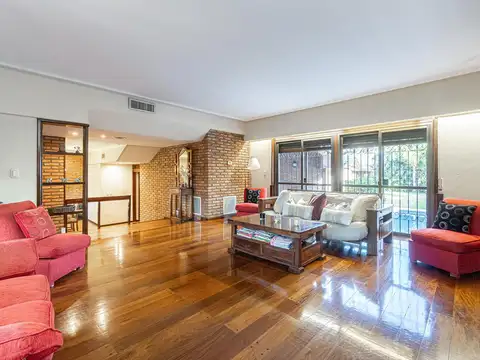 Casa 5 ambientes con 2 baños