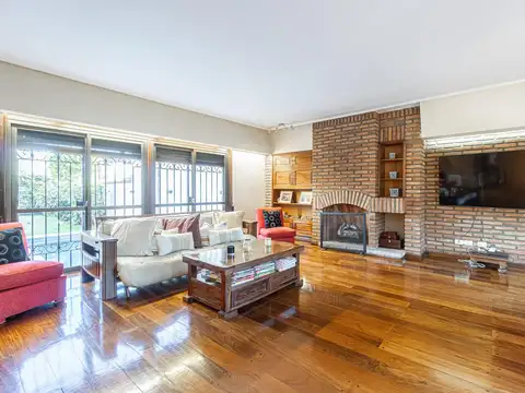 Casa en Venta con 1 cochera