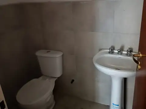 Local en alquiler en Republica De La Sexta