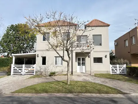 Casa en Venta en El Jacaranda, USD 430.000