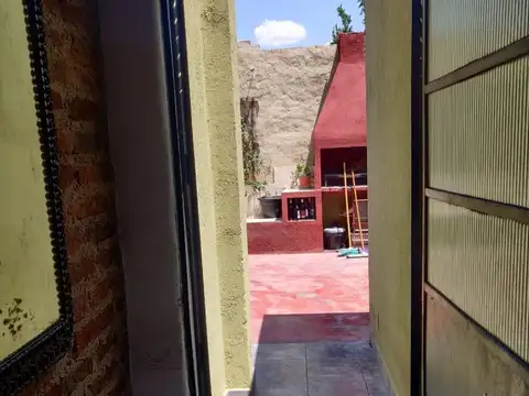 Hermosa Casa en Palomar, Pb, Living, Cocina Comedor, 2 Dorm., Baño Completo F: 9943