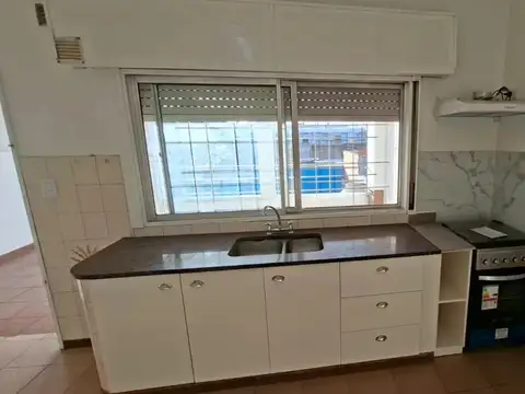 Depto Tipo Casa en Alquiler en Villa Lynch, $ 1.200.000
