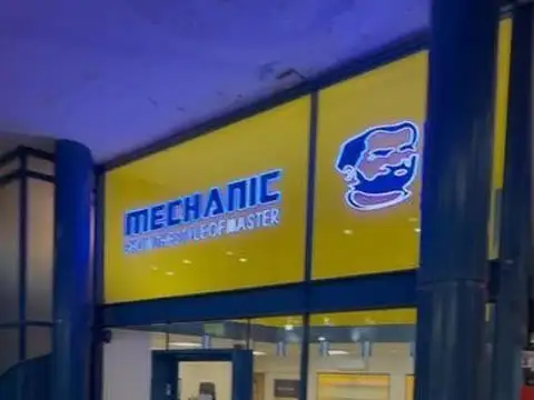 Local . | Av. Cabildo al 2200