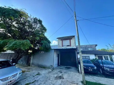 Venta, Casa 3 amb con jardin, Rincon de Milberg, a Refaccionar