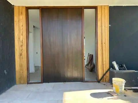 Barrio Santa Ana, Villanueva 300