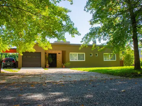 Casa en Venta, 5 Ambientes, en Barrio San Joaquin, Pavon, Exaltacion de la Cruz